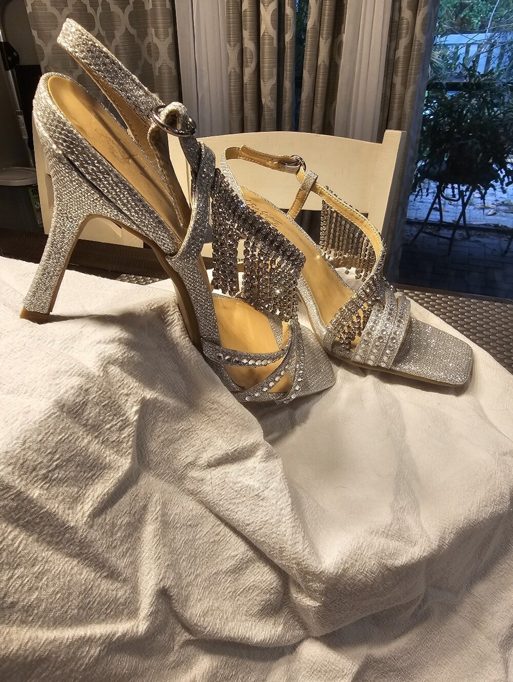 NEW IN BOX Thalia Sodi Skylar Silver Rhinestone Fringe Heels Sandals 7.5 Glam - Picture 7 of 10